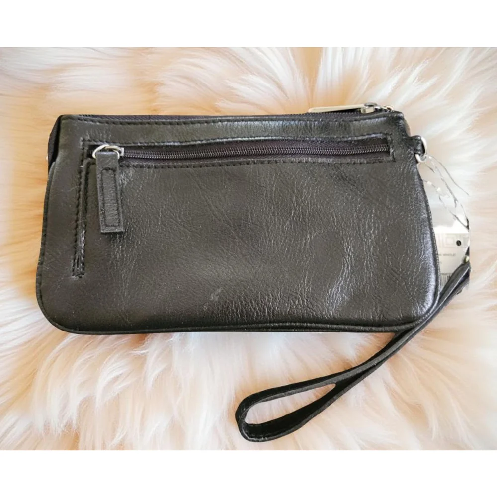 Liz Claiborne | Black Wristlet